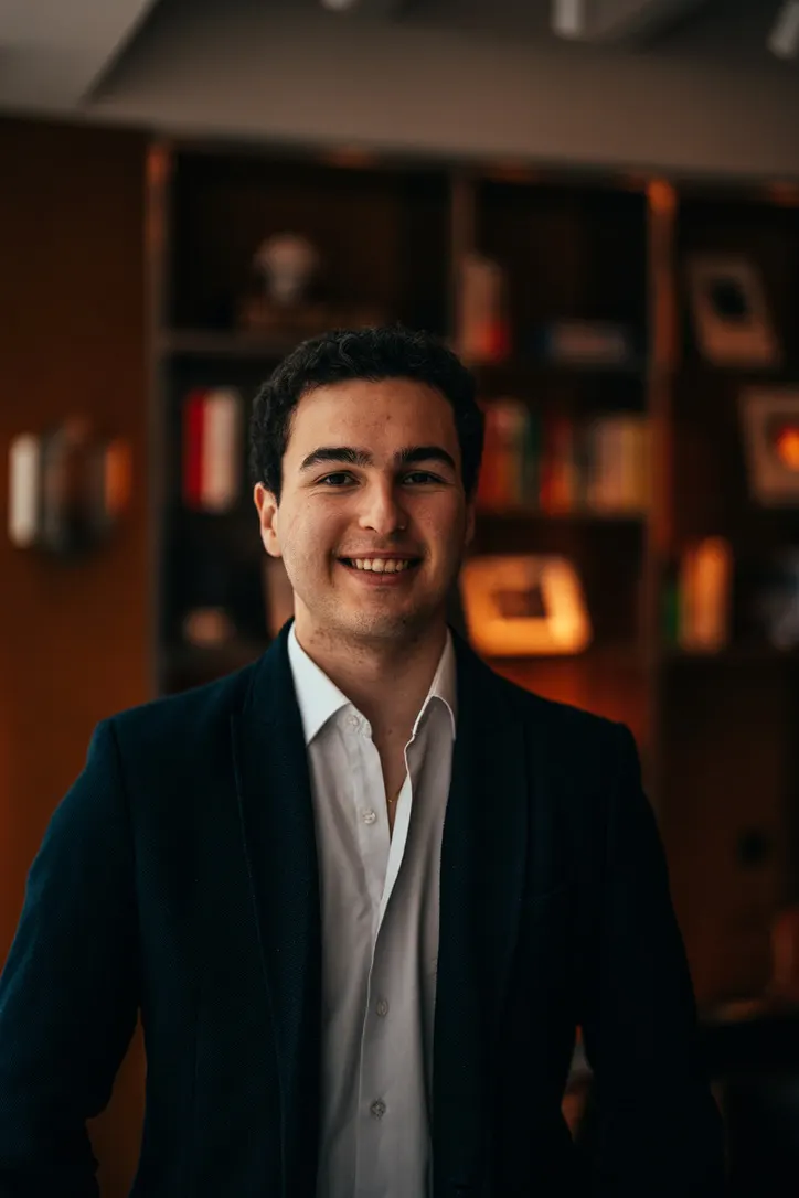 Retrato de Víctor Hugo Gandarilla de Andrés